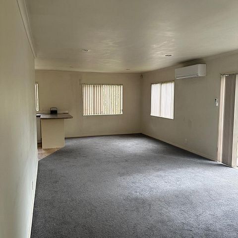 Charming 4BR Home in Remuera - Photo 1