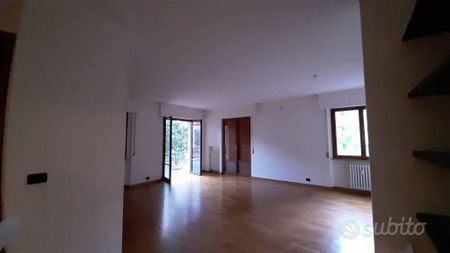 Appartamento di 130 m² con 5 locali e box auto a A - Photo 5