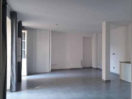 Centre-Ville - Appartement - T3 - BOURG EN BRESSE - Photo 2