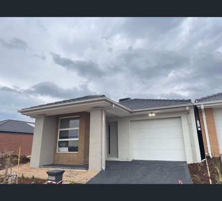 8 Worope Street, Wyndham Vale, Vic 3024 - Photo 1