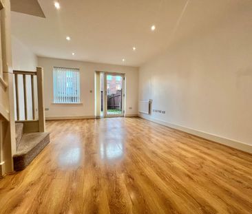2 bedroom terraced house to rent - Photo 2