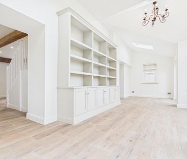 4 bedroom detached house to rent - Photo 2