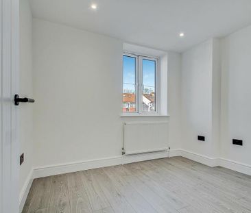 3 bedroom apartment to rent - Photo 3