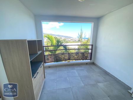 Location Appartement 3 pièces ST DENIS 97490 - Photo 4