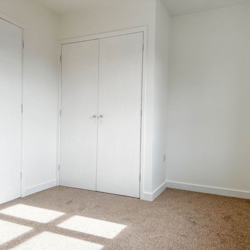 2 Bedroom Terraced for Rent - Photo 1