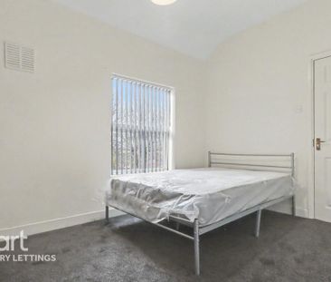 4 bedroom end of terrace house to rent - Photo 4