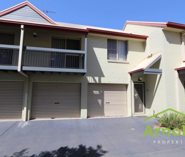 MODERN TOWNHOUSE - Photo 1