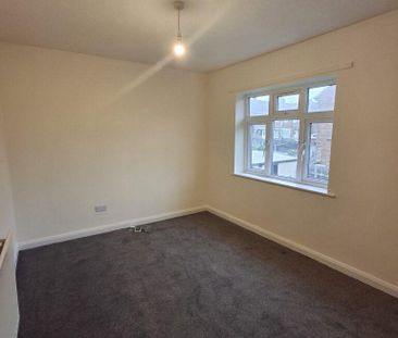 2 bedroom semi-detached house to rent - Photo 5