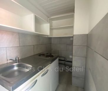 Location appartement studio 19 m² Toulon - Photo 1