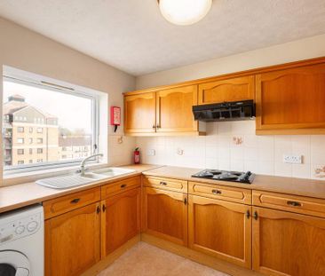 2 bedroom flat to rent - Photo 6