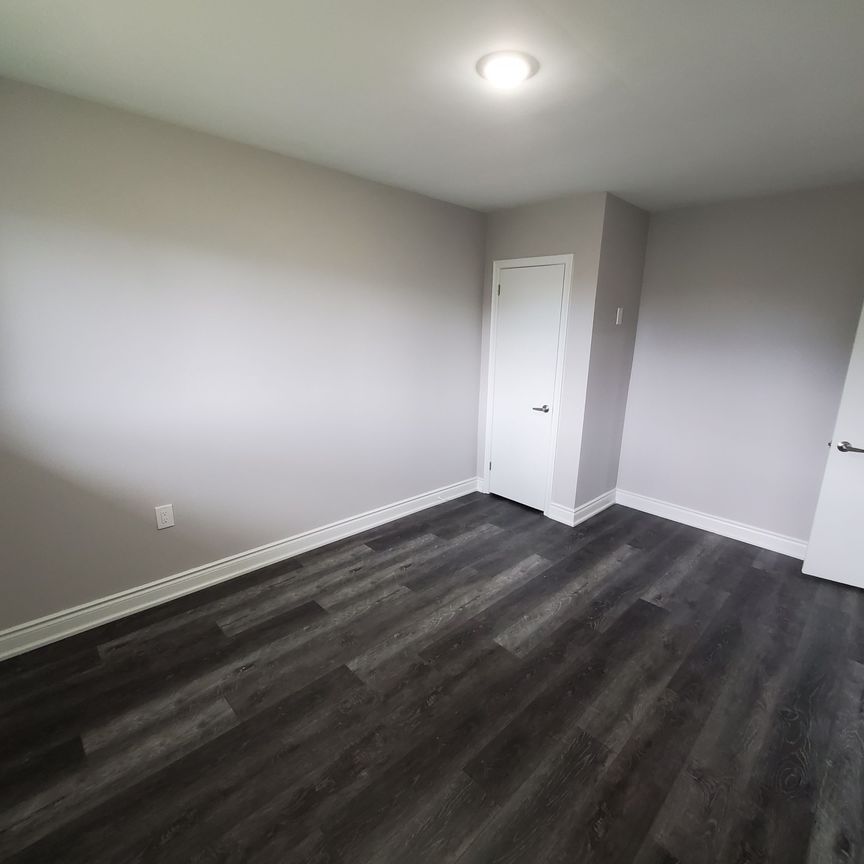 For Lease - 15 Camille Court Unit# Upper, Hamilton, Ontario - Photo 1