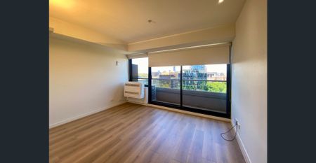 LOCATION AND LIFESTYLE TO DESIRE - Photo 3