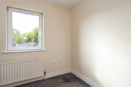 2 Kingsway Court, Kingsway, Dunmurry, BT17 9SE - Photo 3