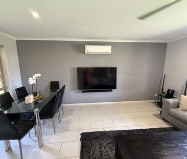 Spacious Family Home in Quiet Cul-de-Sac - Photo 2