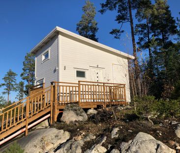 Lavretsvägen, Botkyrka - Photo 1