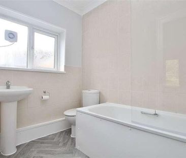 Knaphill, Surrey, GU21 - Photo 1