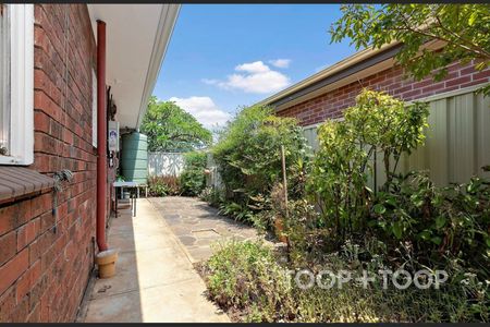 TORRENS PARK UNIT - Photo 2