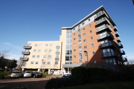 2 bedroom apartment to rent - Photo 4