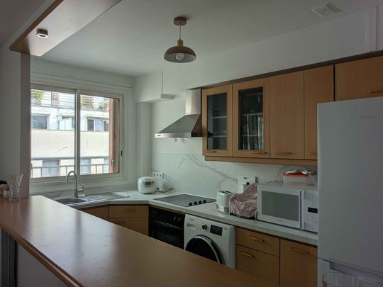 2 pièces - Meublé - 43 m² - 6ème étage - Colocation non autorisée - Photo 1