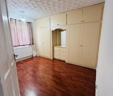 4 Bed Terraced House, Minehead Road, HA2 - Photo 6