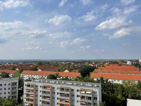 Hochhinaus und Top-Aussicht inklusive! Eine tolle Dachgeschosswohnung mit 2 Zimmern in Halles Süden. - Photo 5