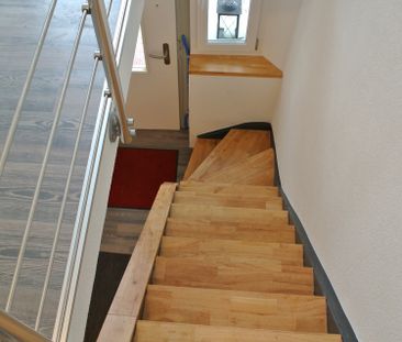 Charmante und grosszügige 2.5-Zimmer-Wohnung im sanierten Altbau mi... - Foto 1