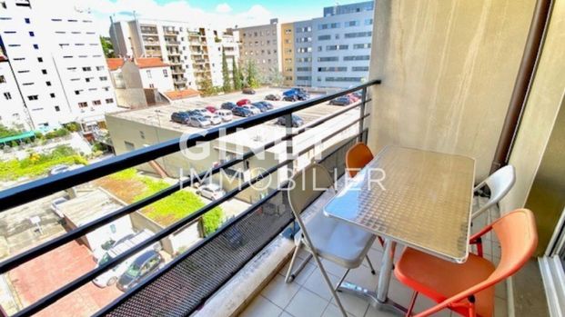 T2 MEUBLE 55.48 m² - QUARTIER PERRACHE - CHARLEMAGNE - Photo 1