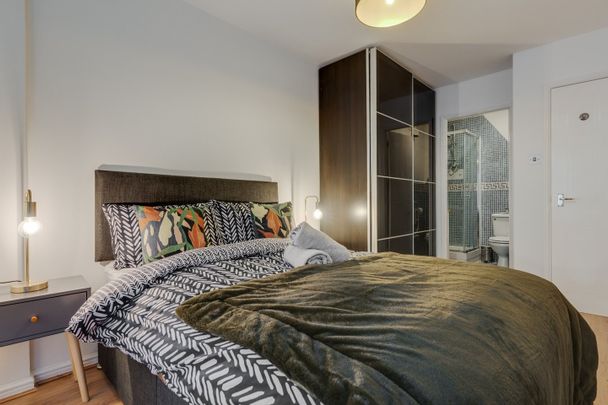 2 Bed Flat, Waterloo Quay, L3 - Photo 1