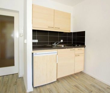 Möbliertes 1-Raum-Apartment mit Balkon in Plauen - Photo 1