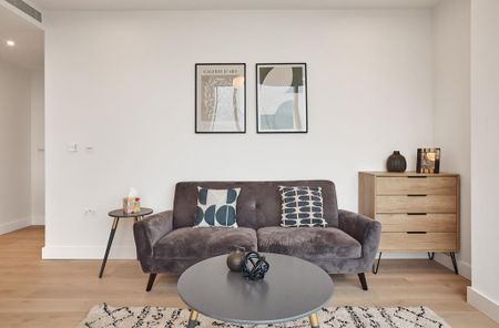 2 bedroom flat to rent - Photo 2