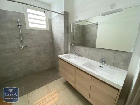 Appartement à louer 3 pièces 88.6m² - Photo 3