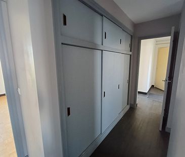 Location Appartement 2 pièces 68m² TOURS 37000 - Photo 4