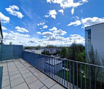 SONNIGE Neubauwohnung - GROSSE Terrasse - LETZTES Stockwerk (2.OG)!! - Photo 2