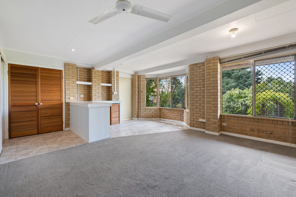 55 MILPERA ST - Photo 1