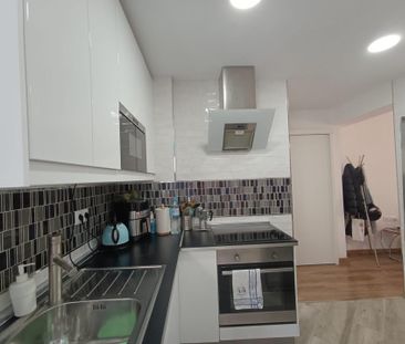 Piso de alquiler en Calle del Pintor José Gatner, Carranque - Haza ... - Photo 5