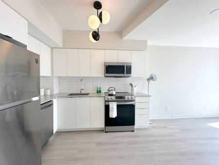 For Lease - 3385 Dundas Street Unit# 623, Toronto, Ontario - Photo 3