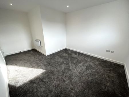 1 Bed Apartment - Photo 3