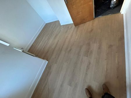 Room in a Shared House, Great West Road, TW5 - Photo 2