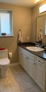 1 bath - *Ground Floor Suite - UBC / Langara / Marpole (Vancouver) - Photo 4