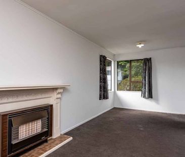 Cosy 3 Bedroom Home in Sought After Kelson - Photo 4