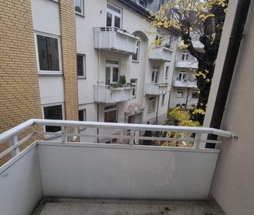 Tolle 3-Zimmer-Wohnung mit Balkon im denkmalgeschützten Objekt - Foto 1