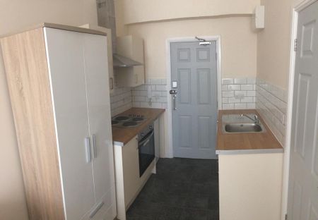 Studio to rent - Photo 5