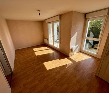 Location Appartement 2 pièces 41m² ORLEANS 45000 - Photo 2