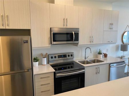 For Lease - 1105 Leger Way Unit# 603, Milton, Ontario - Photo 5