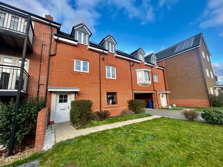 Jubilee Drive, Church Crookham, Fleet, Hampshire, GU52 - Photo 2