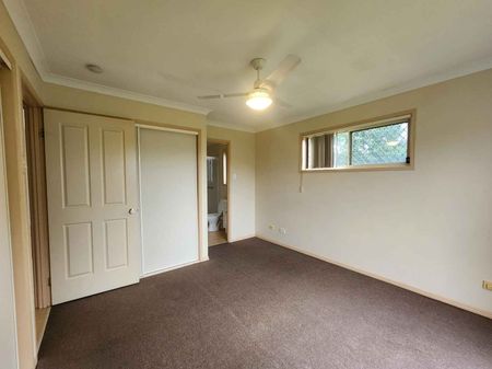 CABOOLTURE - FAMILY & LOCATION - Photo 3