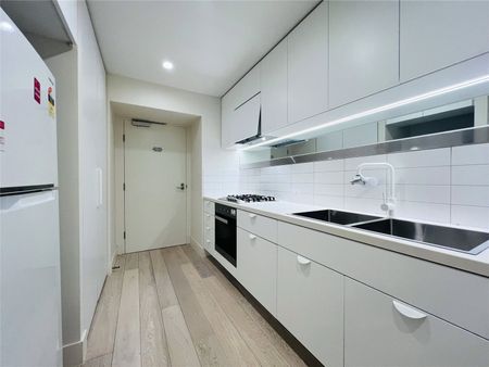 1207/500 Elizabeth Street - Photo 5