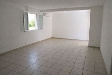 Location Maison 4 pièces 103m² - Photo 4