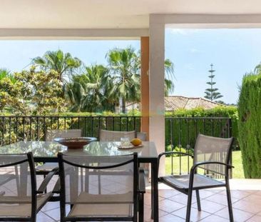 Semi Detached Villa for rent in Estepona - Photo 6