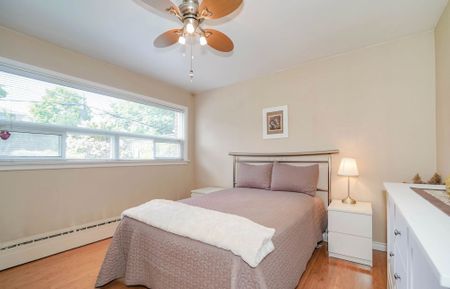 For Lease - 84 Lowcrest Boulevard, Toronto, Ontario - Photo 2